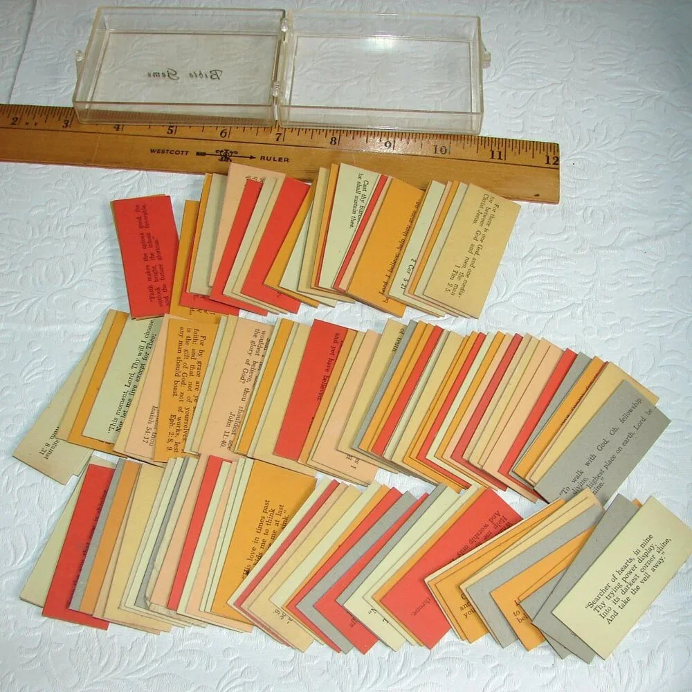Vintage 'Bible Gems' Pack of 130 Cards / 260 Verses & Quotes in Clear Case - Picture 5 of 6